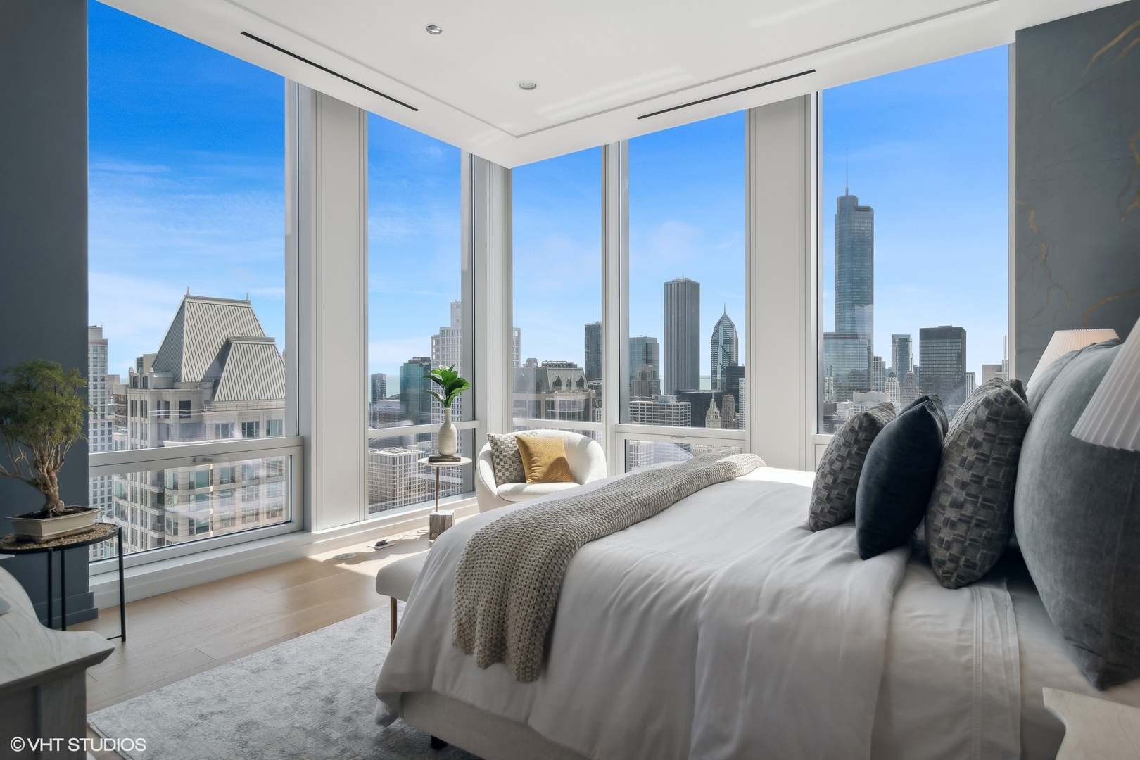 14 W Superior Street Unit: 4502