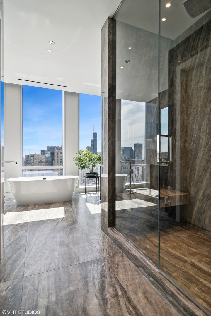14 W Superior Street Unit: 4502