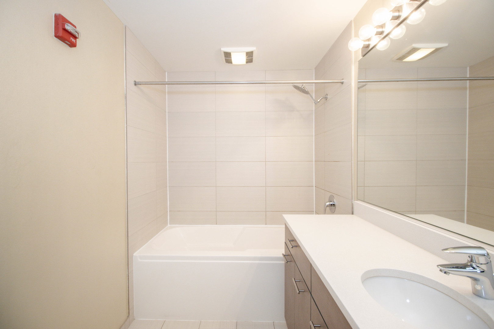 659 W Randolph Street Unit: 1007