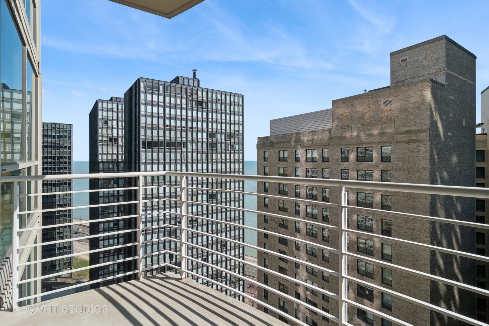 250 E PEARSON Street Unit: 2006