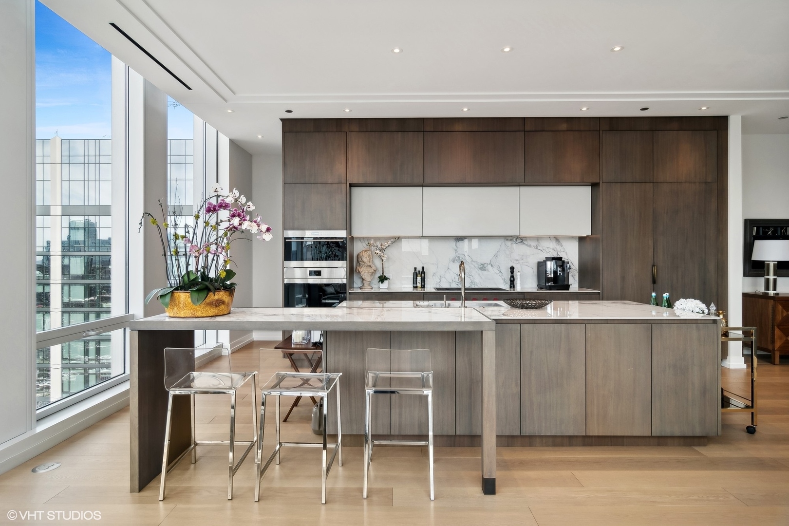 14 W Superior Street Unit: 4502