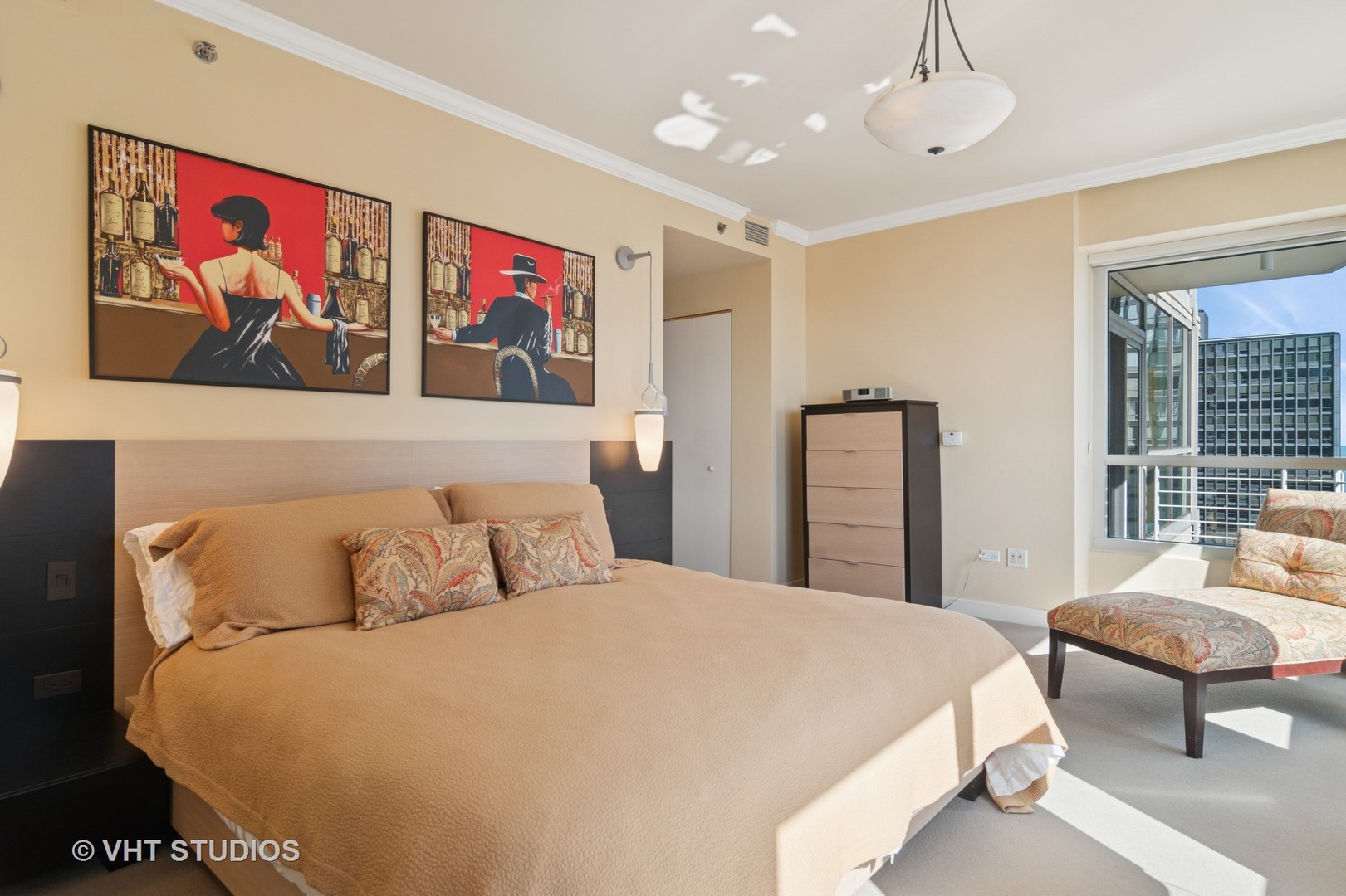 250 E PEARSON Street Unit: 2006