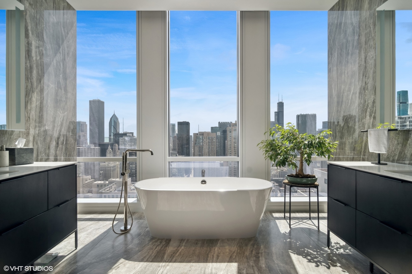 14 W Superior Street Unit: 4502