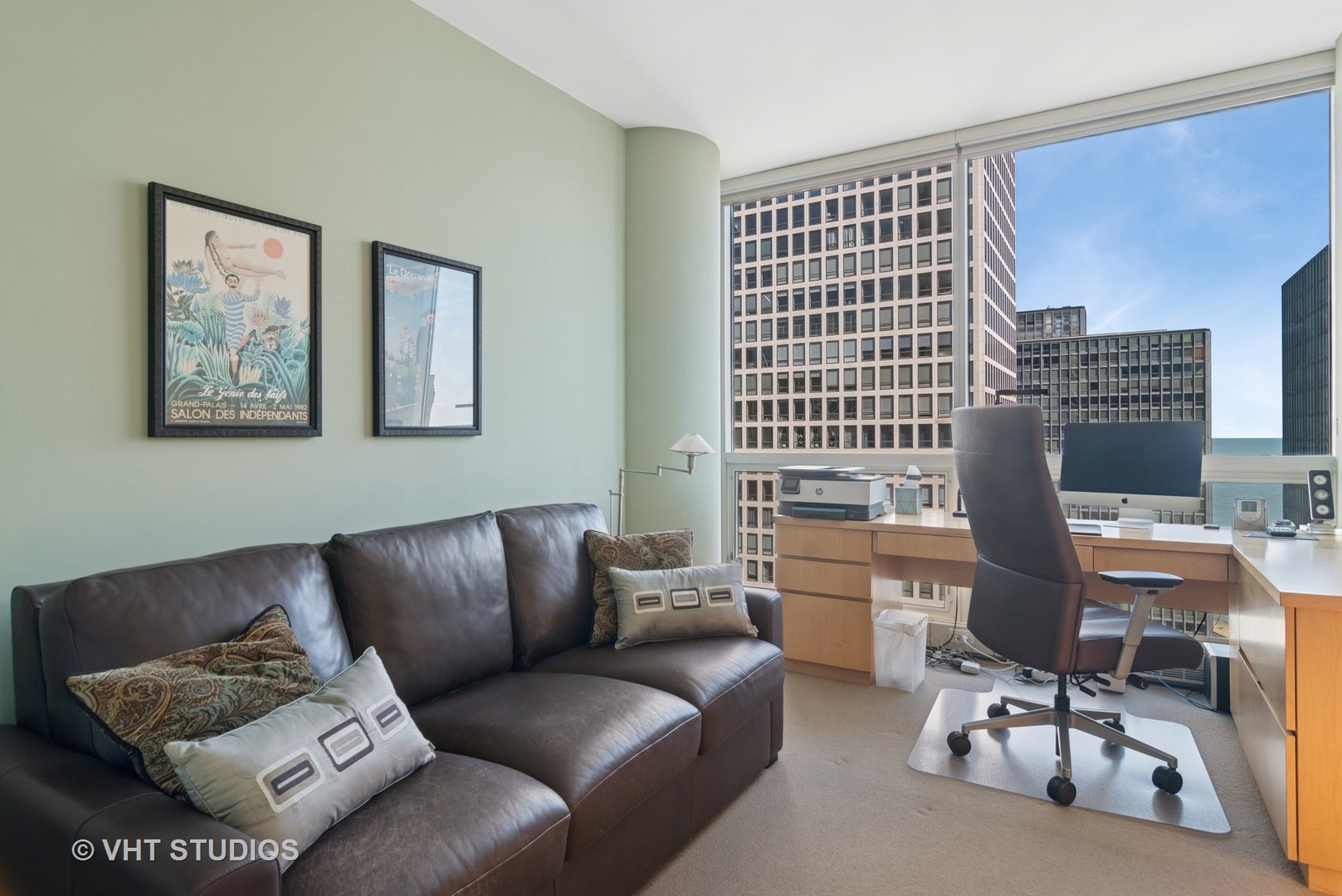 250 E PEARSON Street Unit: 2006