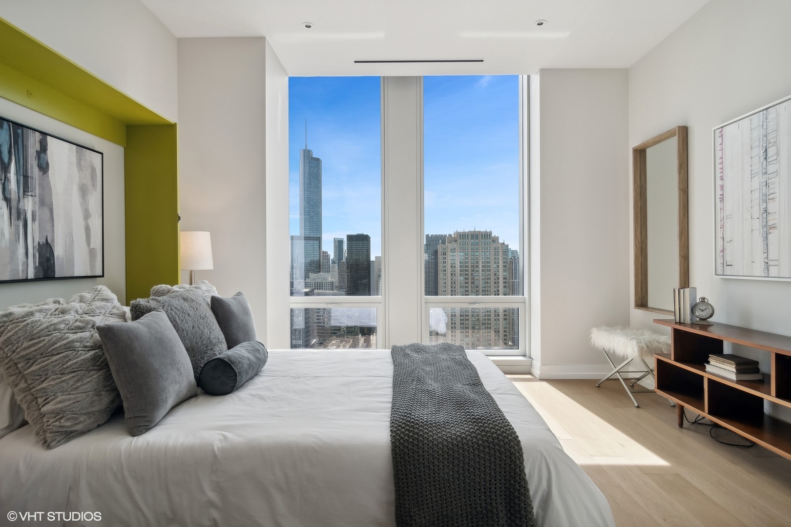 14 W Superior Street Unit: 4502