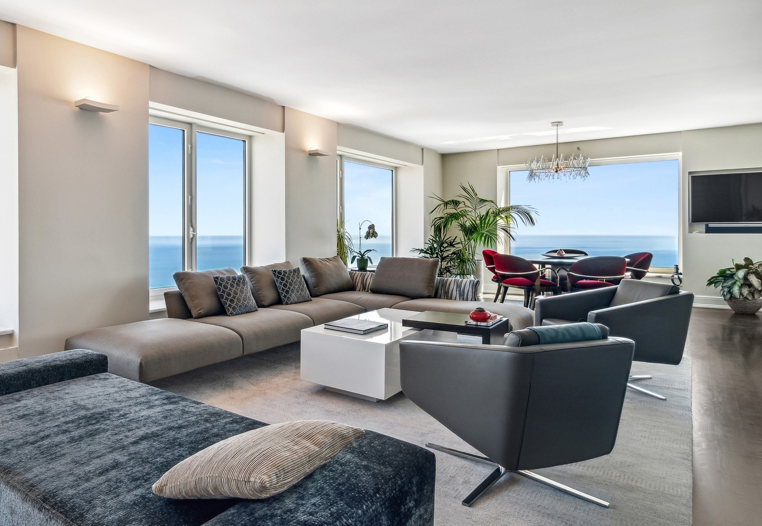 161 E CHICAGO Avenue Unit: 51A