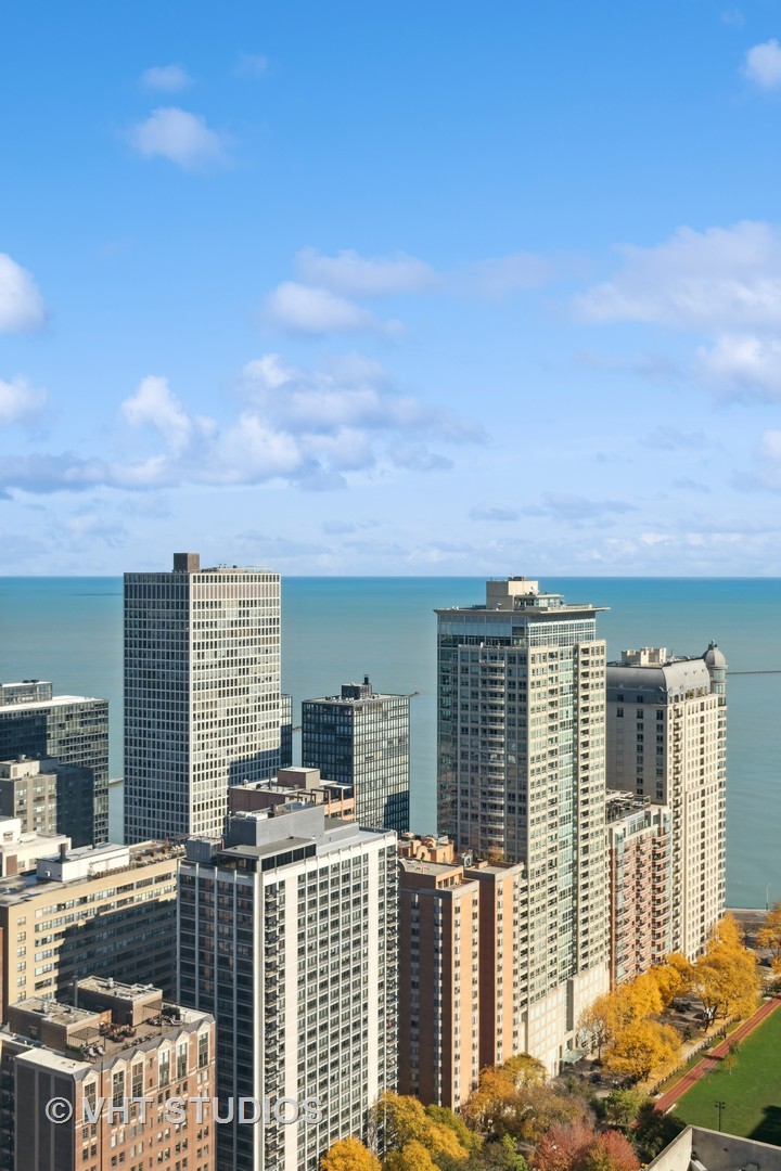161 E Chicago Avenue Unit: 31B