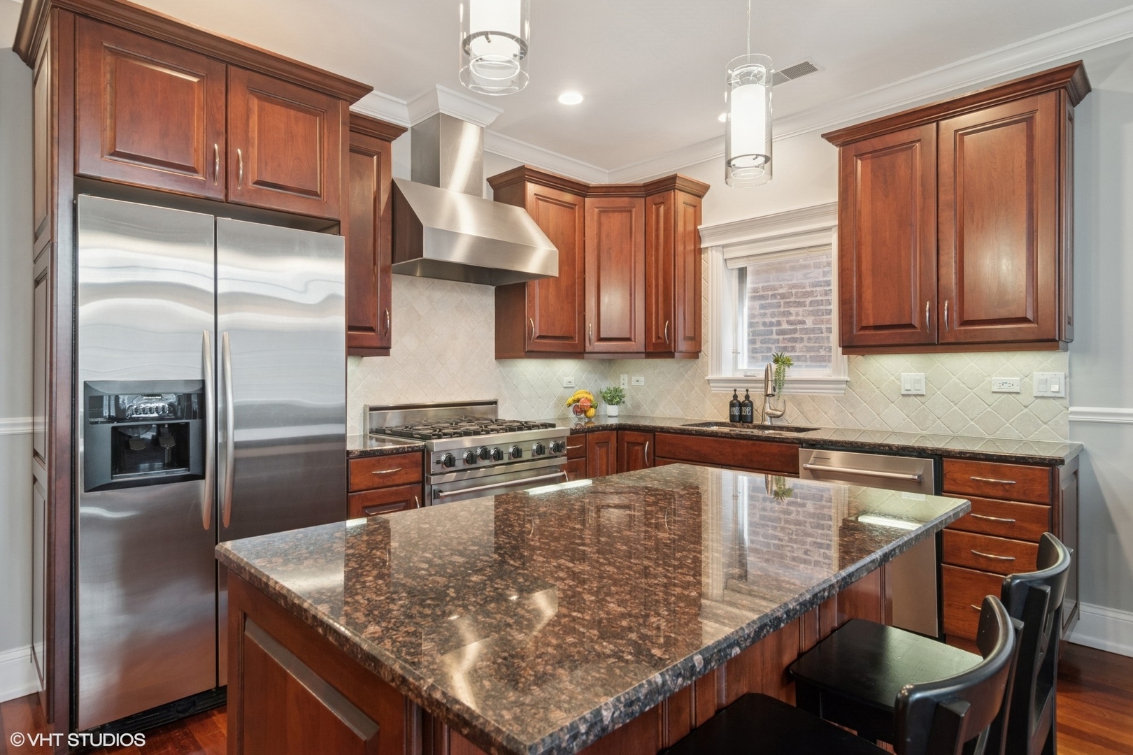2338 W Roscoe Street Unit: 3E