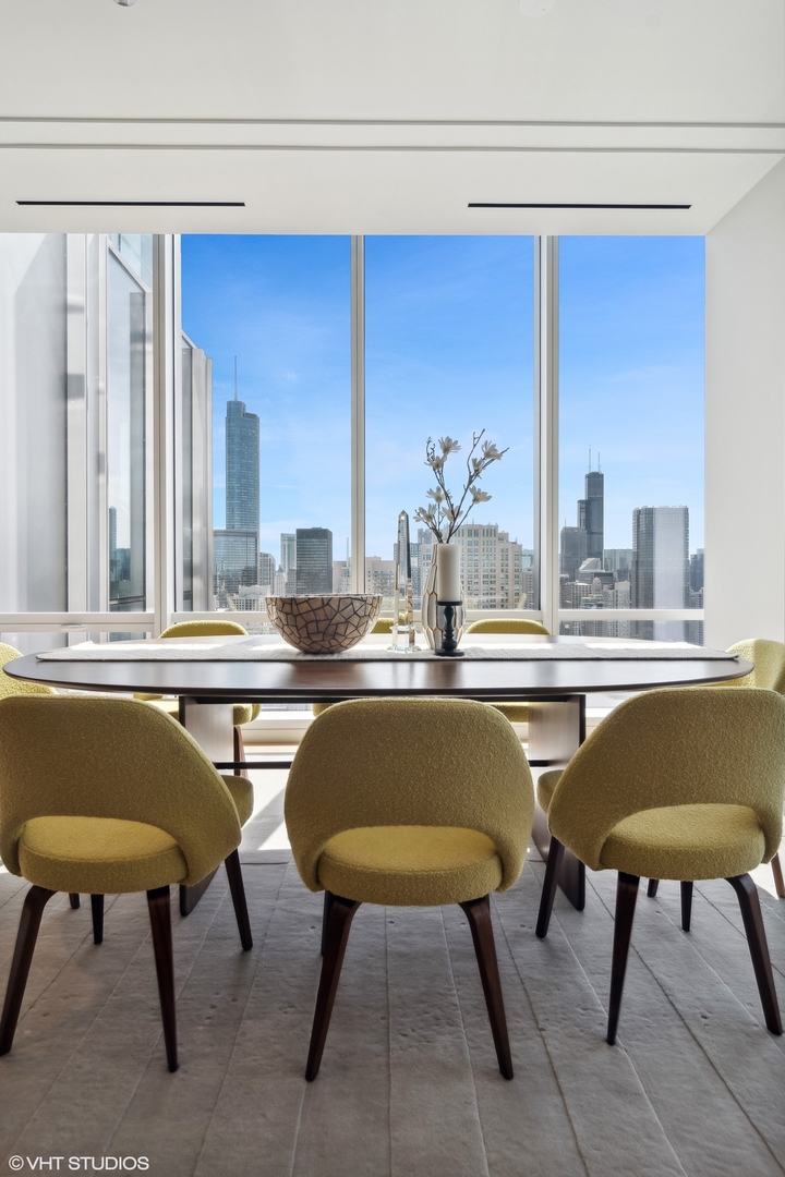 14 W Superior Street Unit: 4502