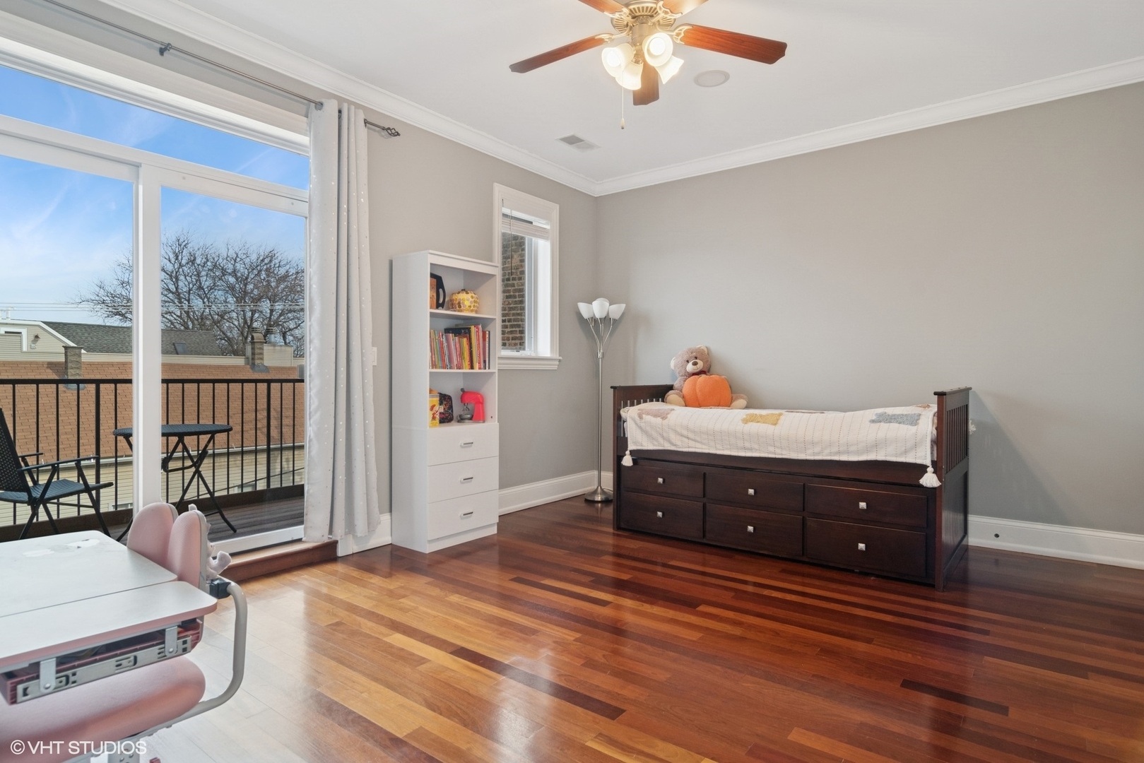 2338 W Roscoe Street Unit: 3E