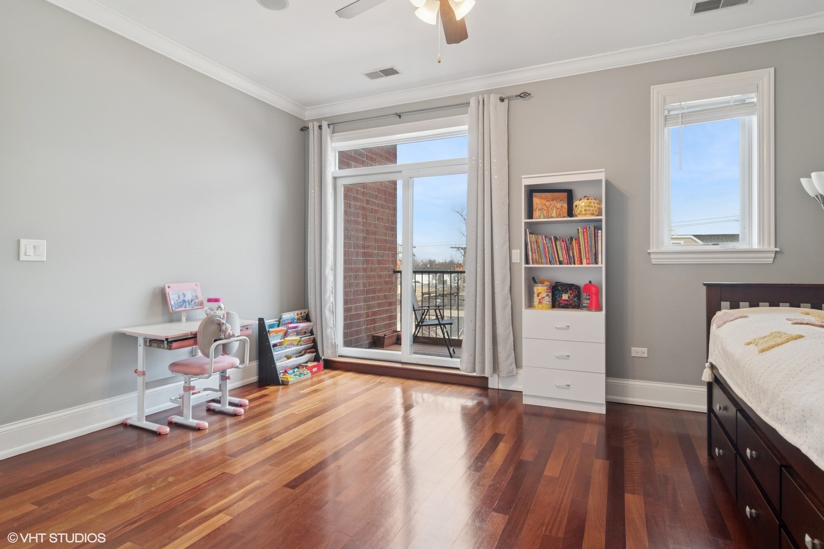2338 W Roscoe Street Unit: 3E